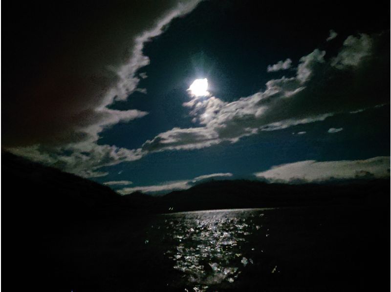 [Fukui/Wakasa] "Night Kayak" Clear reflection on the lake surface!の紹介画像