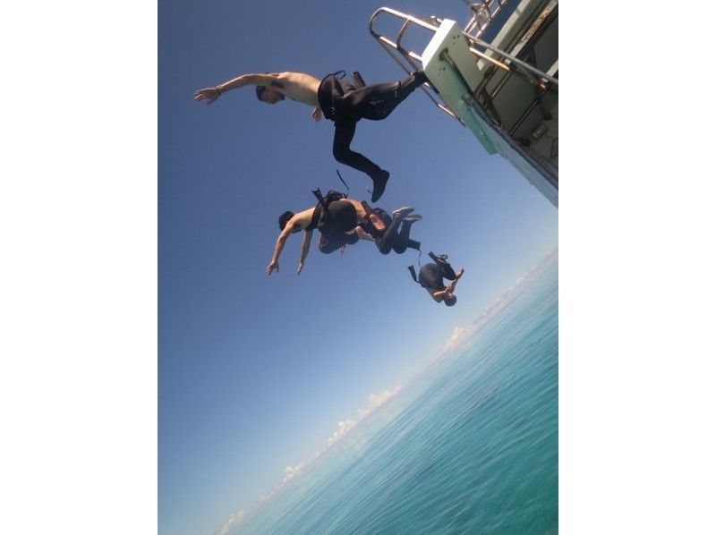 【沖縄・宮古島】宮古島の海を満喫しよう！ボート体験ダイビング！！水中カメラのレンタル無料！！の紹介画像