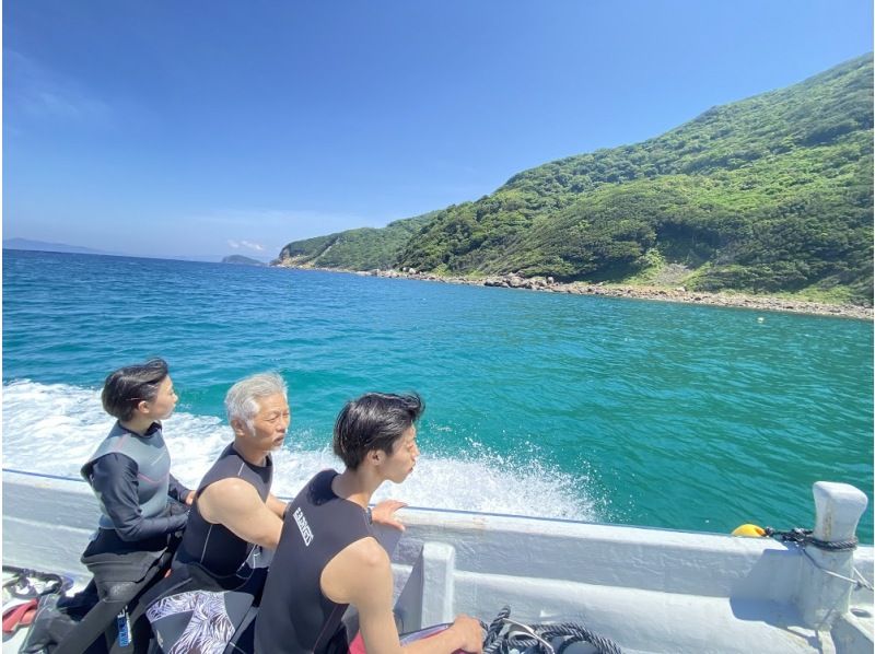 [Kashiwa Island GO! ] Experience diving tour at "Kashiwa Island", a fish paradise from Dogo, Matsuyama City, Ehime Prefectureの紹介画像