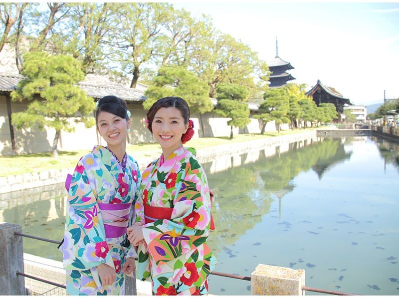 "SALE!" [Kyoto, Kiyomizu-dera Temple] 3-minute walk to Kiyomizu-dera Temple 2,980 yen (excluding tax) Kimono plans for women, men and children Same-day reservations possible (by phone only)の紹介画像