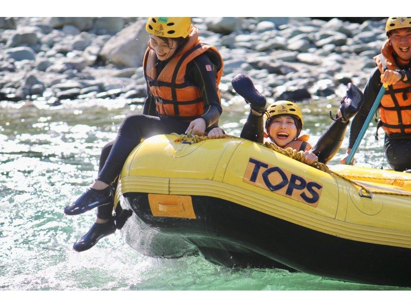 [Shikoku/Yoshino River] Yoshinogawa Rafting Kochi Rapids Oboke Short Course OK for junior high school students Free photo gift!の紹介画像