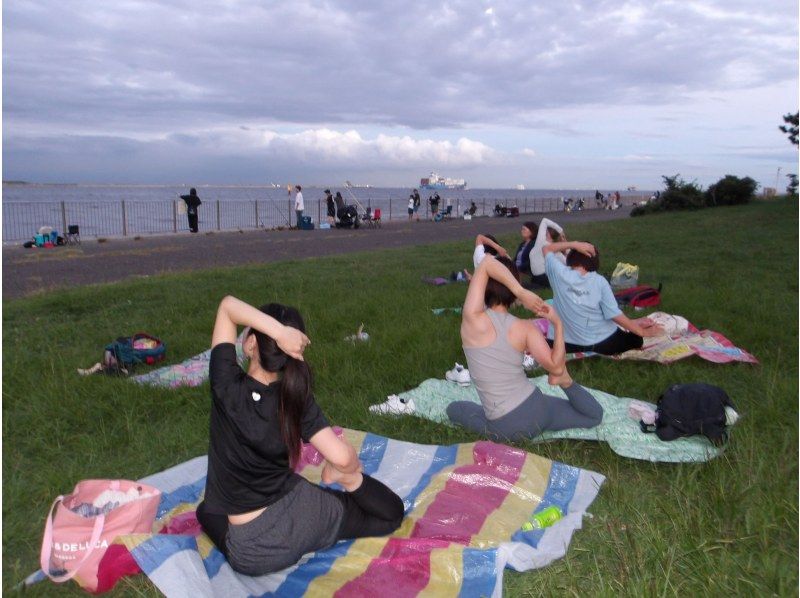 【東京・大田区】10/4（日）開催！羽田空港を見ながらビーチヨガ＆東京タワー・スカイツリービューの紹介画像