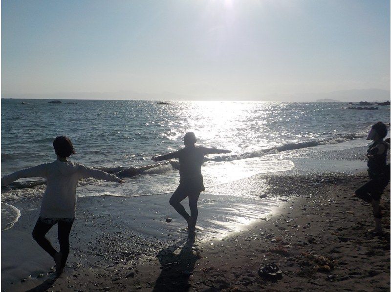 【東京・大田区】10/4（日）開催！羽田空港を見ながらビーチヨガ＆東京タワー・スカイツリービューの紹介画像