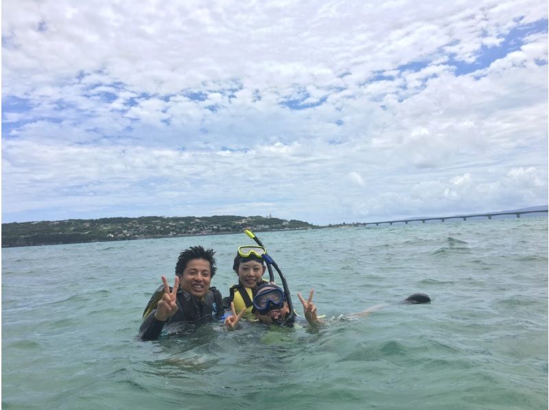 [Okinawa / Kouri Island] Experience with a secure charter for each group! Let's look for clownfish and turtles Snorkel tour 90 minutes ♪の紹介画像