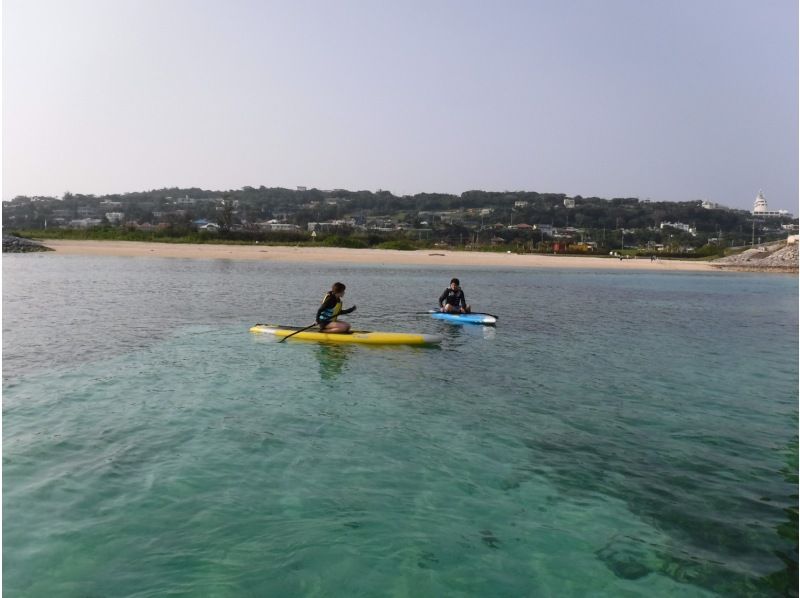 【沖縄・古宇利島・SUP】安心の1グループ毎の貸切で体験！新感覚サップを体験！パドルサップ レンタル30分♪の紹介画像