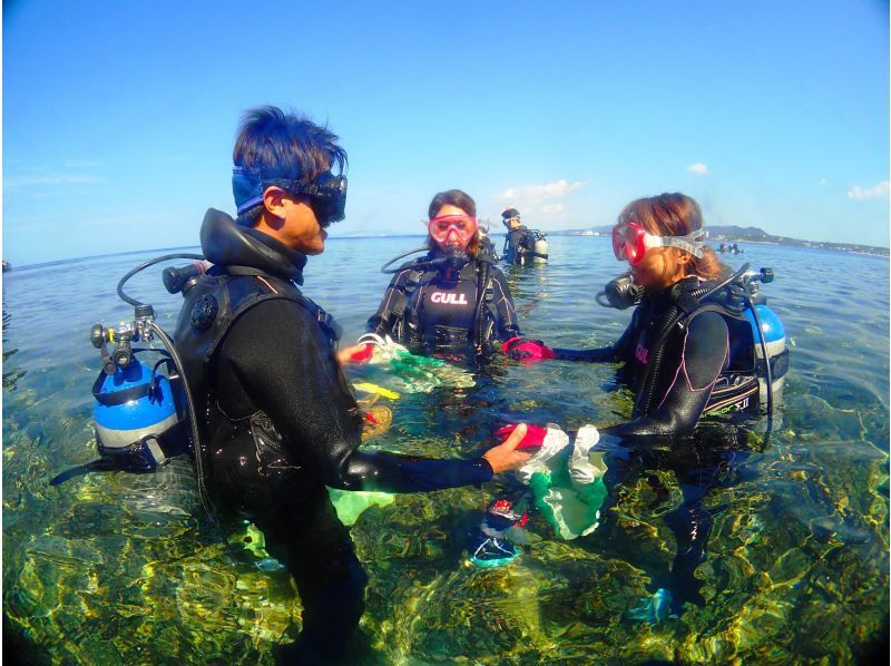 Student discount campaign underway! [High probability of going to the Blue Cave with experience diving] Private charter / Pick-up available / GoPro photography / Swimsuit rental / Female staff / No accidentsの紹介画像