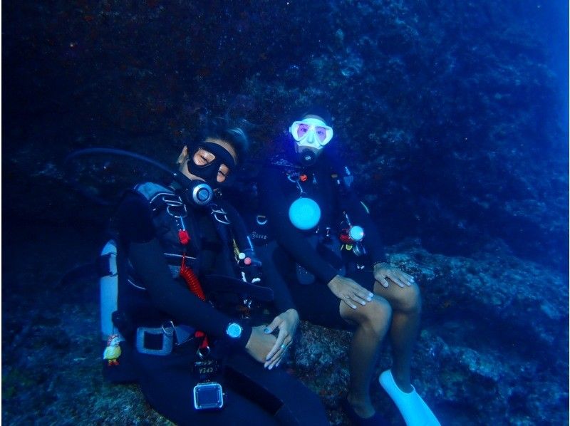 학생 할인 캠페인 실시중! 【고확률로 푸른 동굴에 갈 수 있는 체험 다이빙】 전세/송영 가능/GoPro 촬영/수영복 대여/여성 스태프/무사고の紹介画像