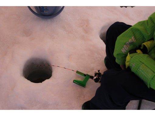 札幌開催 手ぶらでお手軽ちょこっと氷上ワカサギ釣り 防寒ズボン 長靴もレンタル無料 アクティビティジャパン