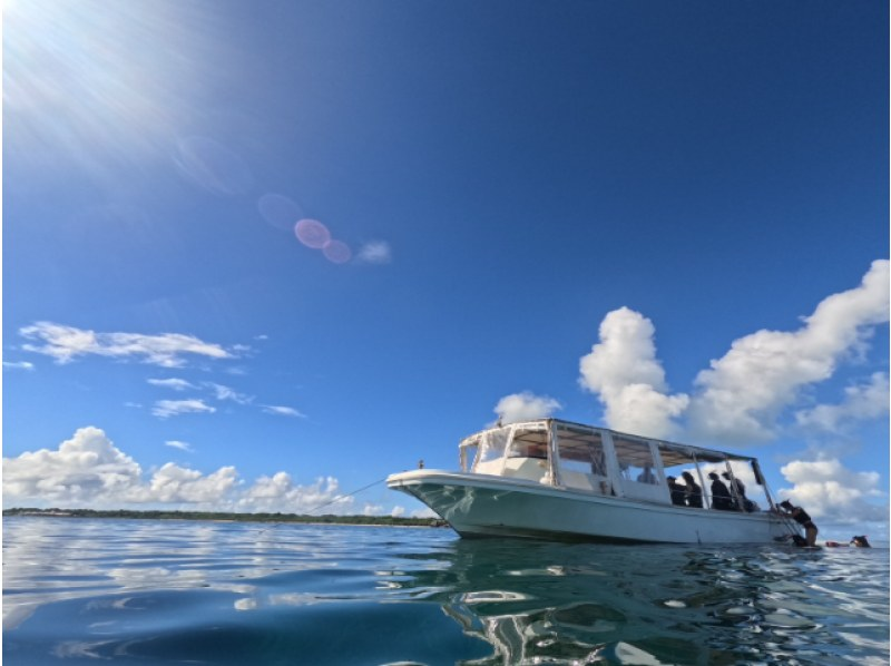 [Ishigaki Island/Half-day] Landing on the "Phantom Island" Hamajima & Boat Snorkeling ★ 360-degree spectacular views [Free photo data/equipment rental]の紹介画像