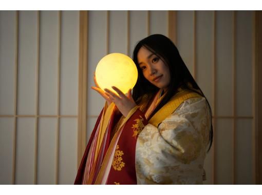 【東京・神楽坂で平安変身体験】1日2組限定の十二単(葵)着付体験! 【東京・神楽坂で平安変身体験】1日2組限定の十二単(葵)着付体験!