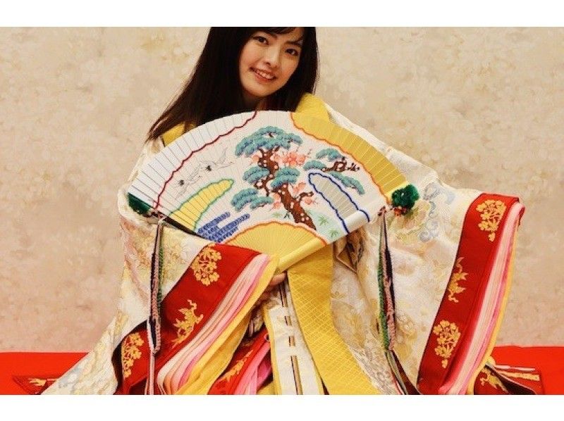 [Heian costume experience in Tokyo] Experience wearing Junihitoe (Aoi) limited to 2 groups! Free to shoot and bring in a cameraman!の紹介画像