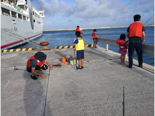 沖縄 伊是名島 本島から約1時間 離島の海で釣りデビュー 初心者 お子様に最適 陸からの手ぶらフィッシング アクティビティジャパン