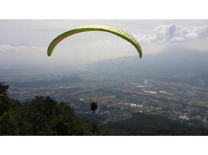 [กุมมะ, น้ำ] paraglider ตีคู่สองที่นั่งแน่นอนประสบการณ์ <มือใหม่ยินดีต้อนรับ! >の紹介画像