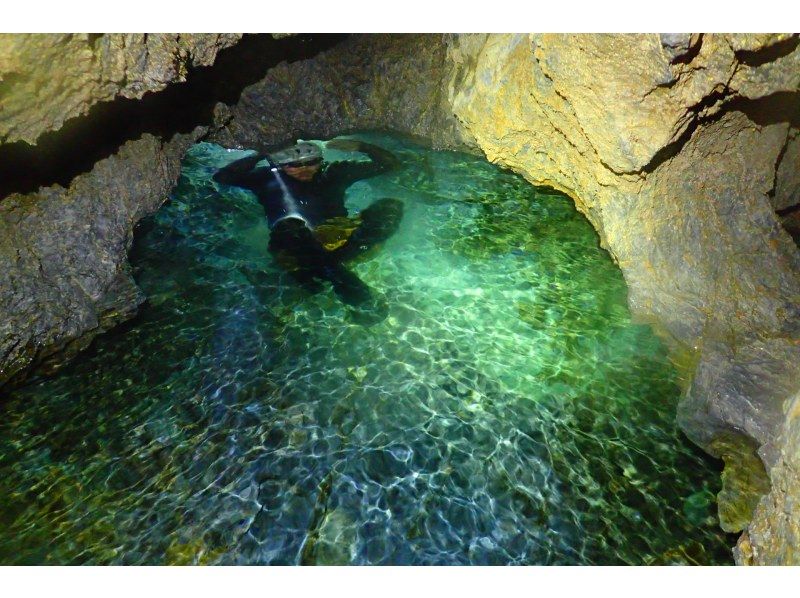 【奈良・川上村】洞窟で潜水！本格アドベンチャー！神秘の透明地下河川の最奥へ！奈良ケイブスイミングの紹介画像