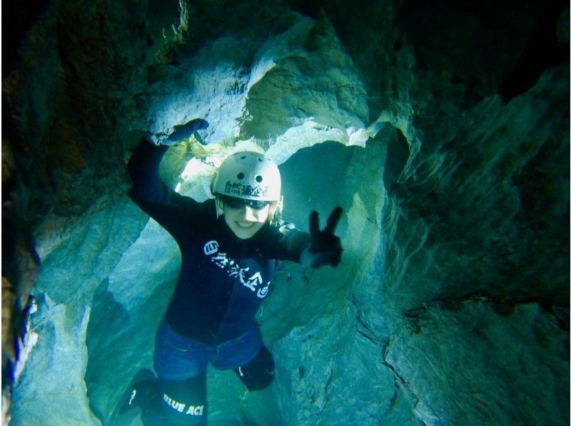 【underground Wed Cave exploration】 Cave swimmingの紹介画像