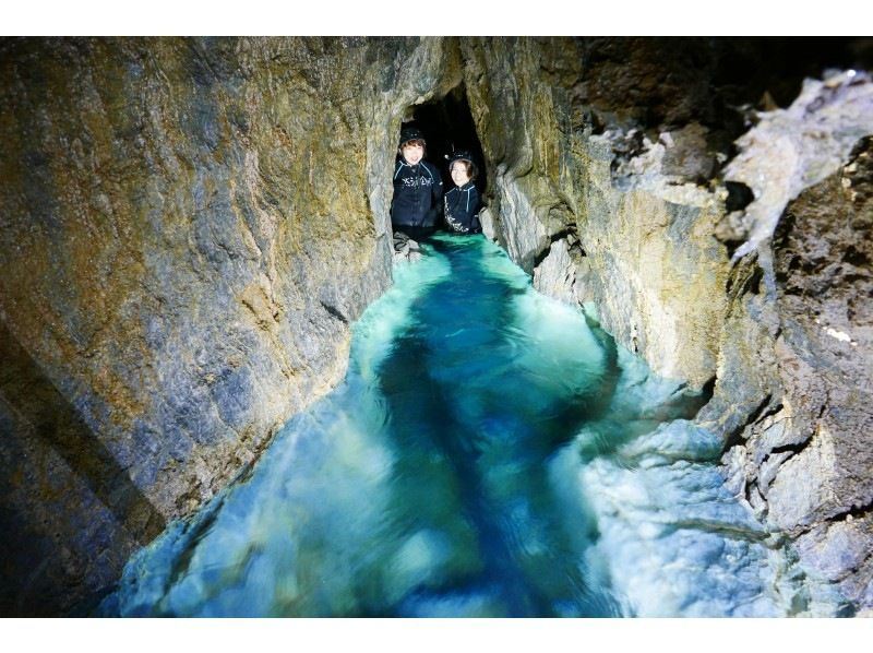 [地下三洞穴探险】洞穴游泳の紹介画像