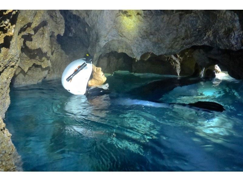 [ใต้ดิน พ. สำรวจถ้ำ swimming เล่นน้ำในถ้ำの紹介画像