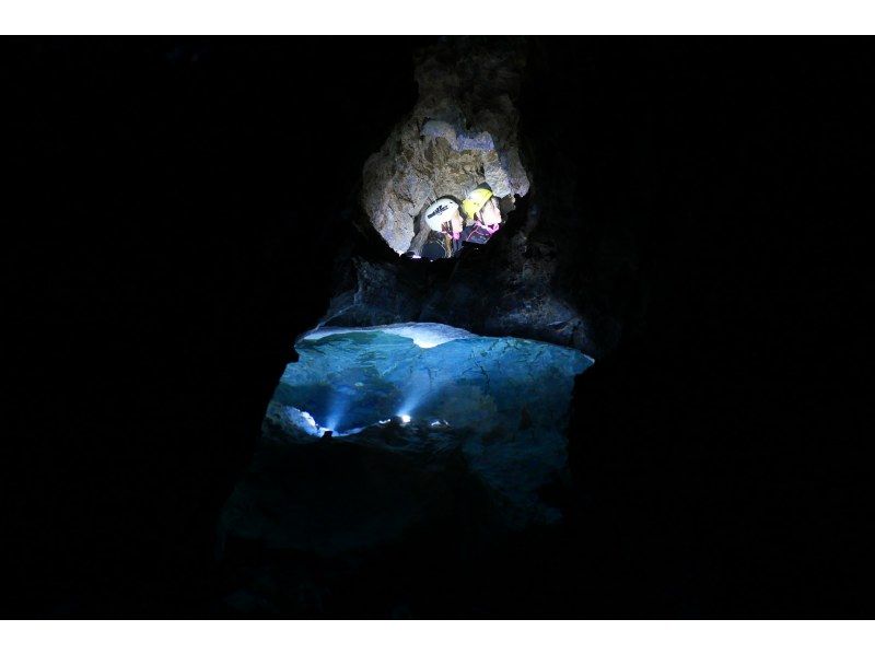 [ใต้ดิน พ. สำรวจถ้ำ swimming เล่นน้ำในถ้ำの紹介画像
