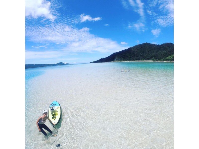 A luxurious tour where you can enjoy Amami's popular marine Activity SUP experience and board snorkel at the same timeの紹介画像