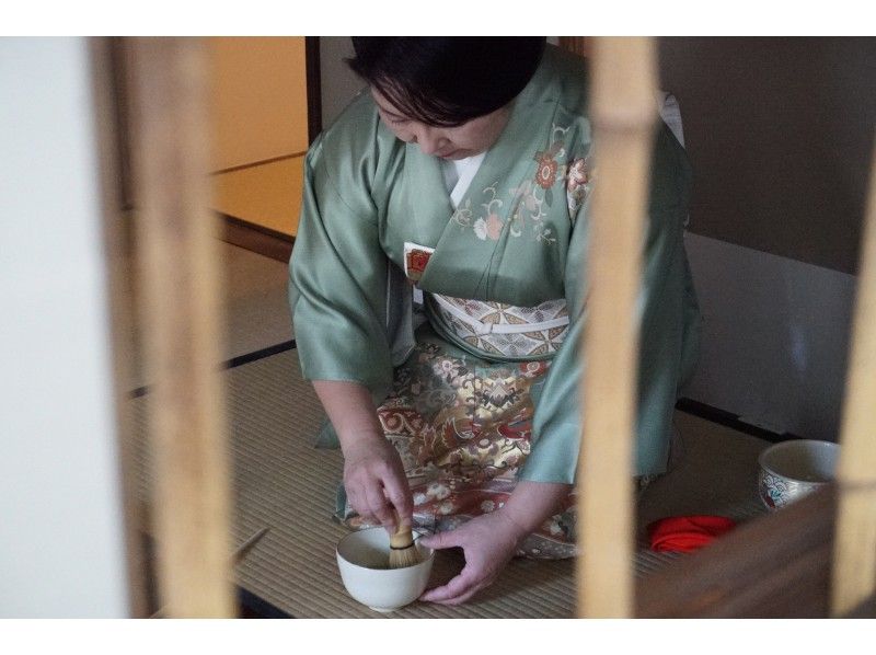 [Tokyo Ginza] Feel free to experience a tea ceremony in a full-fledged tea room! English and Chinese available! Children can also experience!の紹介画像