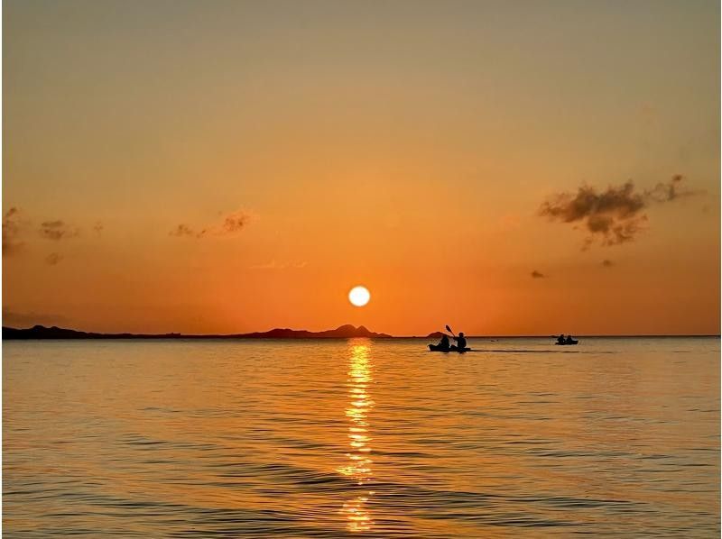 【石垣島&bull;夕方】茜色に染まるサンセット＆絶景マングローブ＆満天の星空ナイトSUP/カヤック体験✨ 写真&bull;動画無料❗️当日予約OK❗️送迎可❗の紹介画像