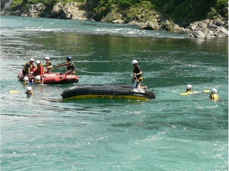 Nagara river Rafting afternoon half-day experience! A profitable plan that includes photo data charges! ! Course for junior high school students and moreの紹介画像