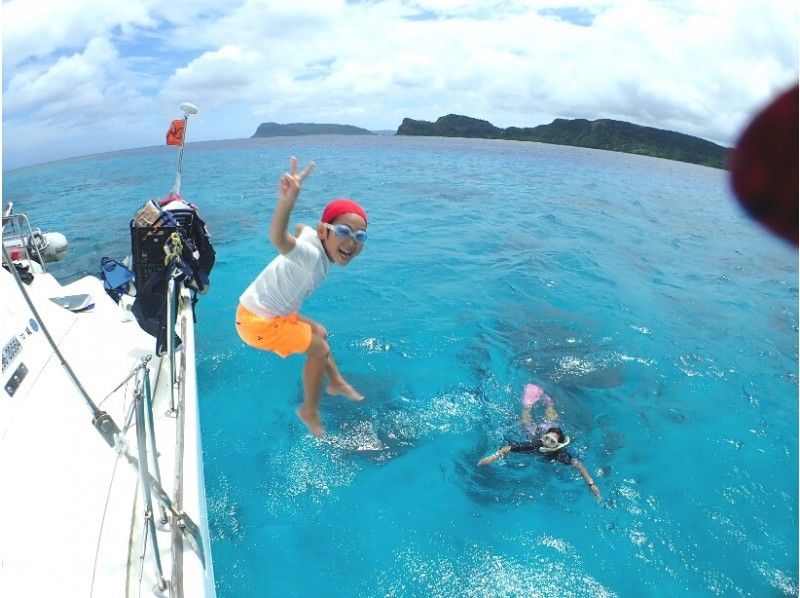 [Iriomote Island/Seasonal only] Spring sale underway ★ Unexplored region Okuiriomote AM half-day small group snorkeling tour (equipped with cabin, shower, and toilet)の紹介画像