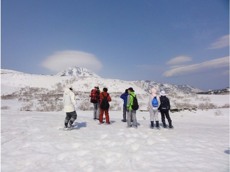 【北海道・知床】春限定！羅臼湖スノートレッキングの紹介画像