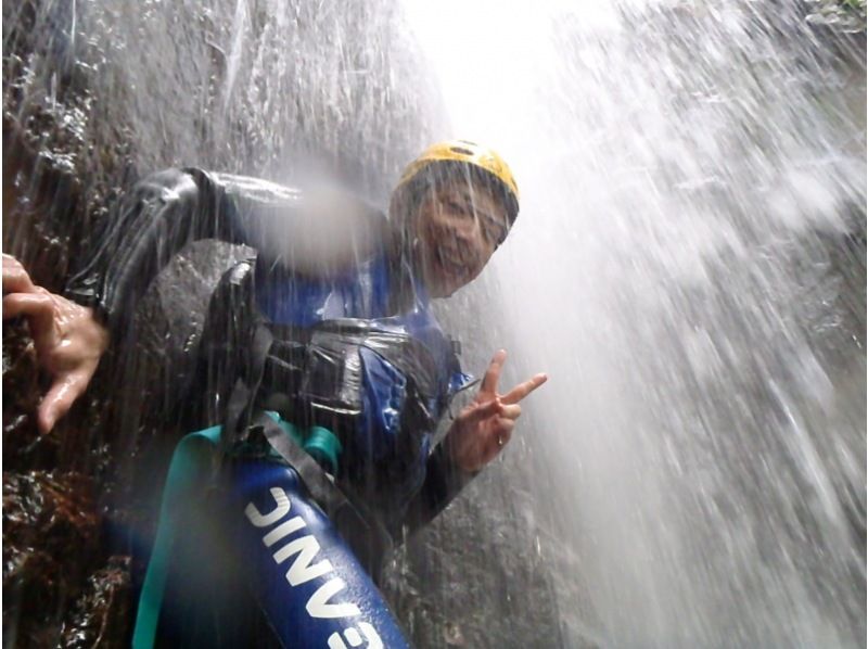 【滋賀】日本の滝百選！八ッ淵の滝（1日コース）シャワークライミング　9:00集合≪SC-1≫の紹介画像