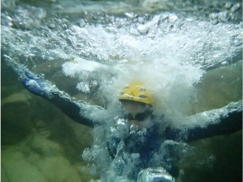 【滋賀】日本の滝百選！八ッ淵の滝（1日コース）シャワークライミング　9:00集合≪SC-1≫の紹介画像