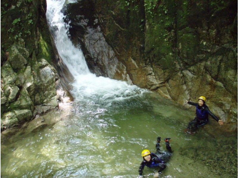 Summer Campaign [Shiga] Japan's 100 Best Waterfalls! Yatsubuchi Falls (1-day course) Shower Climbing 9:00 Meeting ≪SC-1≫の紹介画像