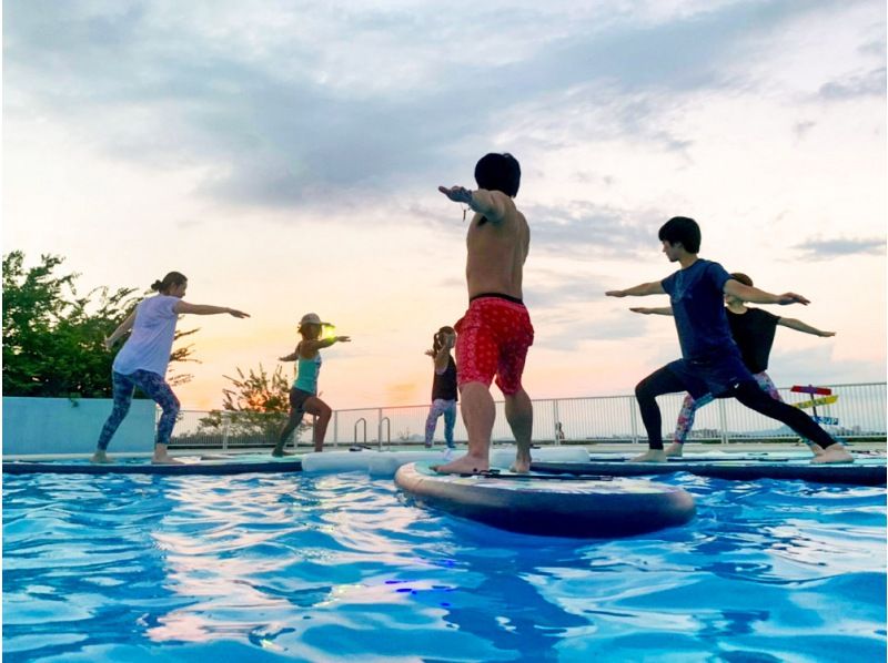 【滋賀・琵琶湖】露天プールで夕やけSUP Yogaしよう！の紹介画像