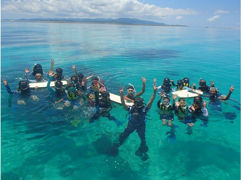 [오키나와 · 이시가키지마] 어린이 초보자 님도 즐길 수있다! 가장 인기 "체험 낚시 & 환상의 섬 & 스노클링"하루 코스の紹介画像