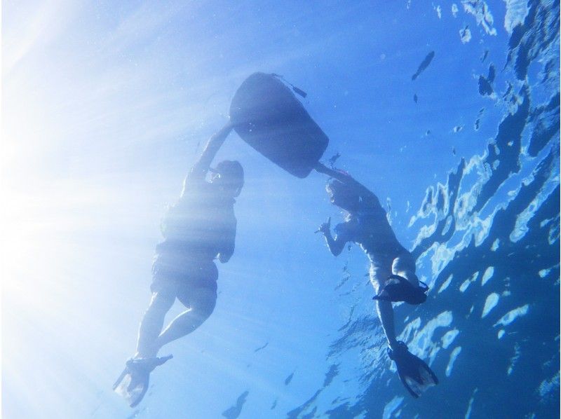 [오키나와 · 이시가키지마] 어린이 초보자 님도 즐길 수있다! 가장 인기 "체험 낚시 & 환상의 섬 & 스노클링"하루 코스の紹介画像