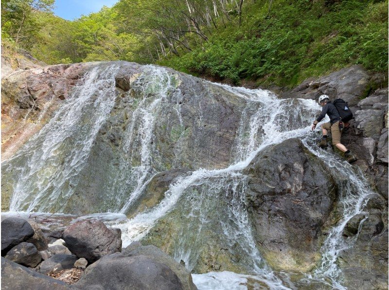 【装備レンタル無料】カムイワッカ湯の滝のぼりの紹介画像
