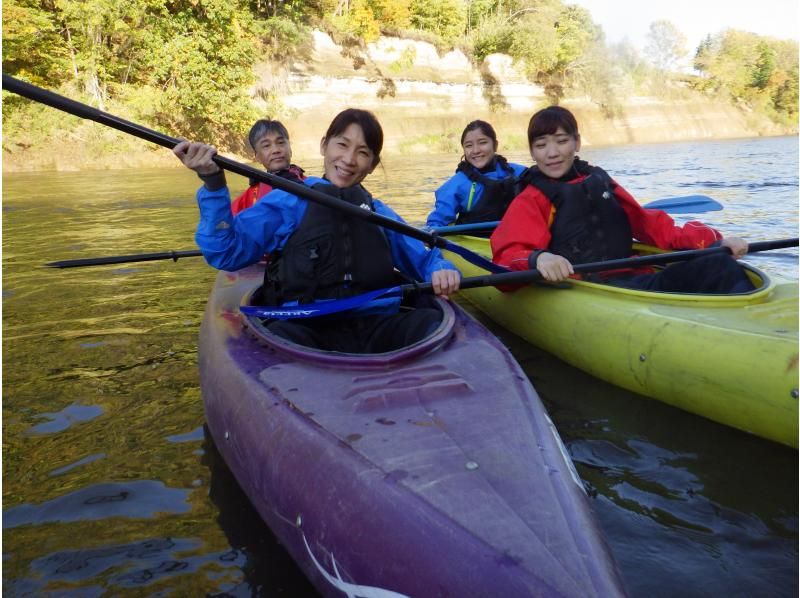 [Hokkaido, Tokachi] Enjoy the magnificent scenery of wild birds and Tokachi! A leisurely canoe tour on the Tokachi River!の紹介画像