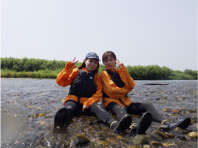 [Hokkaido, Tokachi] Enjoy the magnificent scenery of wild birds and Tokachi! A leisurely canoe tour on the Tokachi River!の紹介画像