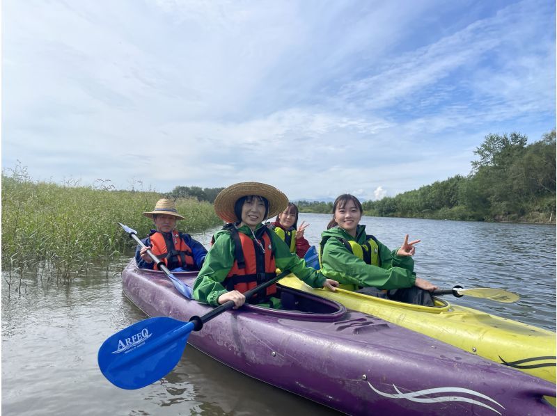 [Hokkaido, Tokachi] Enjoy the magnificent scenery of wild birds and Tokachi! A leisurely canoe tour on the Tokachi River!の紹介画像