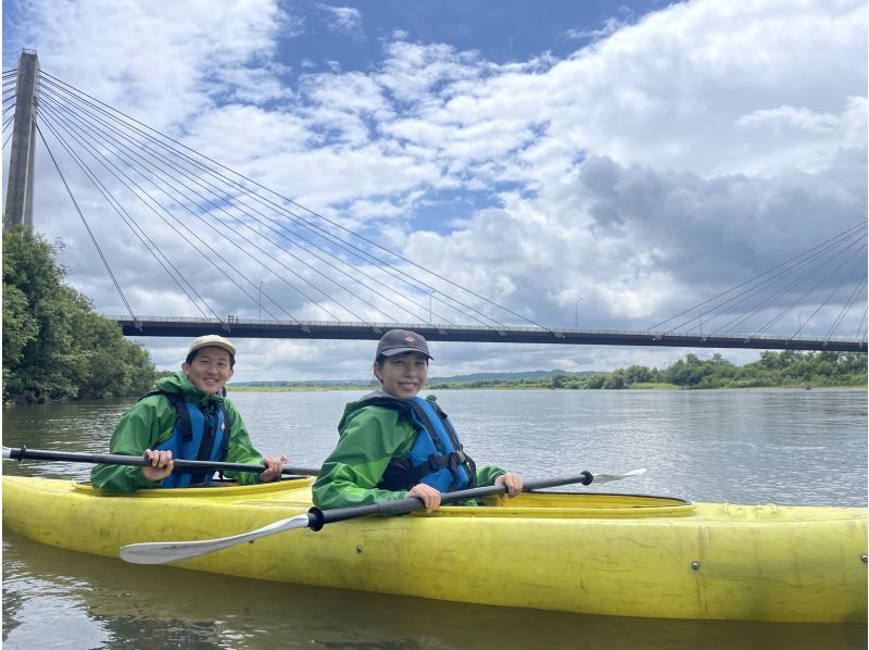 [Hokkaido, Tokachi] Enjoy the magnificent scenery of wild birds and Tokachi! A leisurely canoe tour on the Tokachi River!の紹介画像