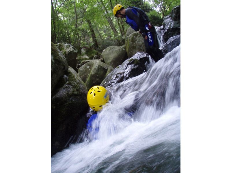 【滋賀】日本の滝百選！八ッ淵の滝シャワークライミング（半日Aコース）　9:00集合≪SC-4≫の紹介画像