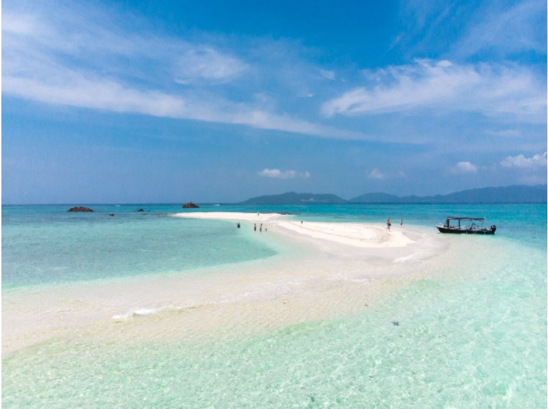 [เกาะอิชิงากิ/1 วัน] 2 สถานที่ยอดนิยม! เรือแก้วอ่าวคาบิระ & ทัวร์ลงจอดและดำน้ำตื้น "เกาะผี" [ข้อมูลรูปภาพฟรี]の紹介画像
