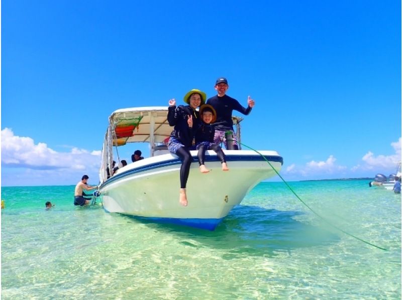 [เกาะอิชิงากิ/1 วัน] 2 สถานที่ยอดนิยม! เรือแก้วอ่าวคาบิระ & ทัวร์ลงจอดและดำน้ำตื้น "เกาะผี" [ข้อมูลรูปภาพฟรี]の紹介画像