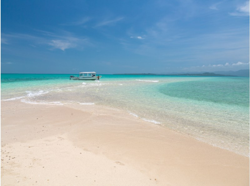 [เกาะอิชิงากิ/1 วัน] 2 สถานที่ยอดนิยม! เรือแก้วอ่าวคาบิระ & ทัวร์ลงจอดและดำน้ำตื้น "เกาะผี" [ข้อมูลรูปภาพฟรี]の紹介画像