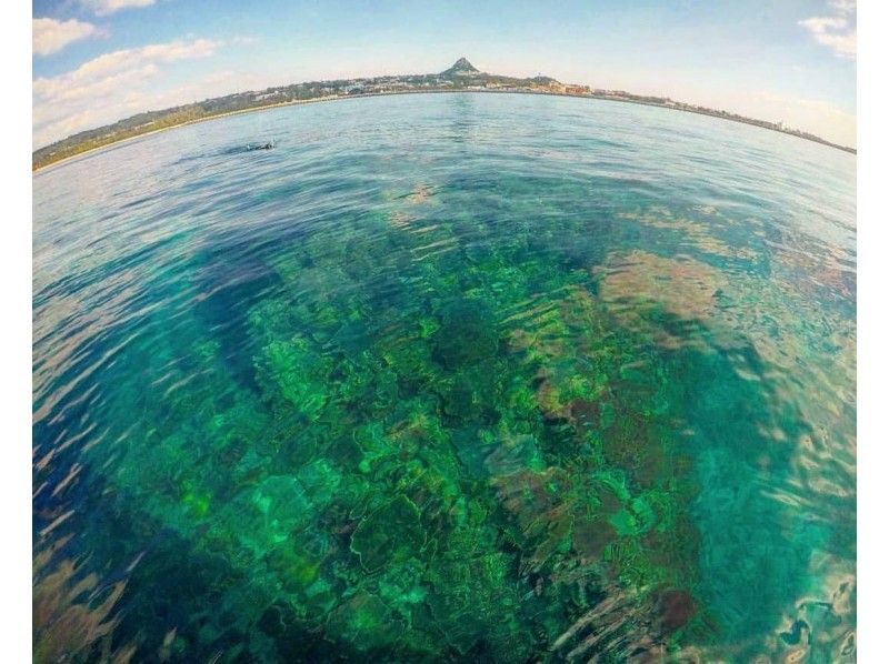 【沖縄・伊江島】抜群の透明度を誇る伊江島でシュノーケリング！お一人様、カップル、団体、ファミリー大歓迎！の紹介画像