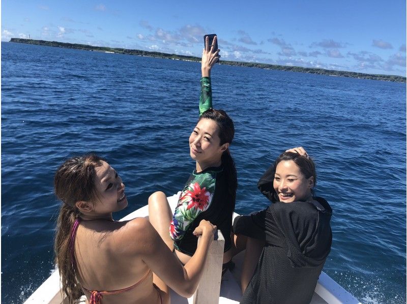 宮古島～大神島～私物ジュエリー 大神島Vol2-ビーチと奇岩が並ぶ海の風景 | 宮古島写真集【てぃだぬすま