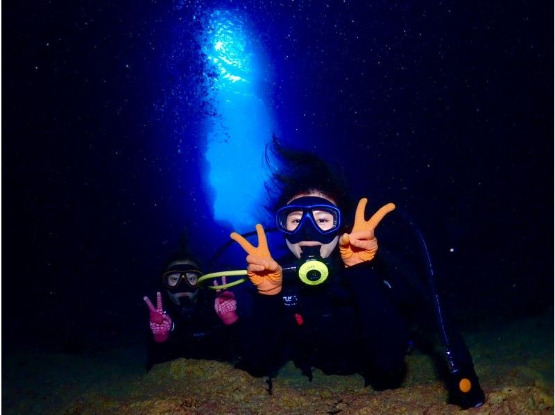 [Okinawa / Blue Cave / Fun Diving] Enjoy feeding tropical fish ★photos & videos ★Okinawan guide★