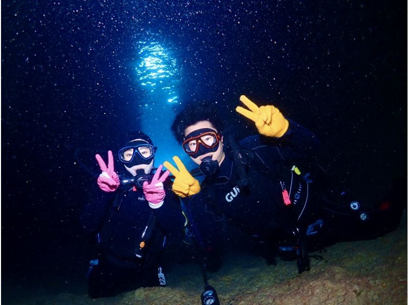 【沖縄・青の洞窟・ファンダイビング・2ダイブ】青の洞窟と熱帯魚の餌付け満喫！大人気GoPro写真＆動画無料！口コミ＆写真満足度Ｎo1の紹介画像