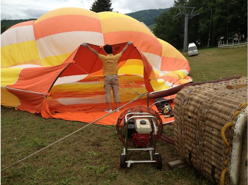 【北海道・虻田郡】ルスツリゾートで熱気球体験～小さなお子様からご年配の方まで家族皆で楽しめる！の紹介画像