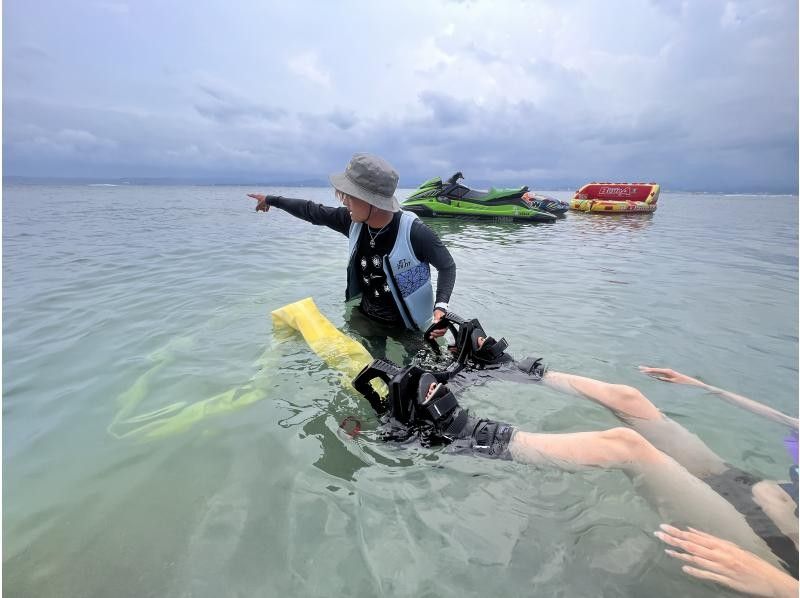 [วากายามะ มะ] Flyboard! คุณสามารถสัมผัสประสบการณ์ใหม่ล่าสุดและกีฬาทางน้ำที่ทันสมัยที่สุดได้ที่ Nanki Shirahama!の紹介画像