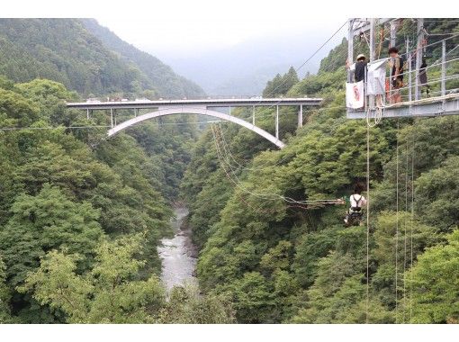 水辺の休憩所 Saitama / Chichibu] Japan's first oversized canyon swing